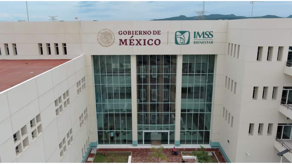 IMSS-Bienestar abre convocatoria para médicos y enfermeras en Puebla.