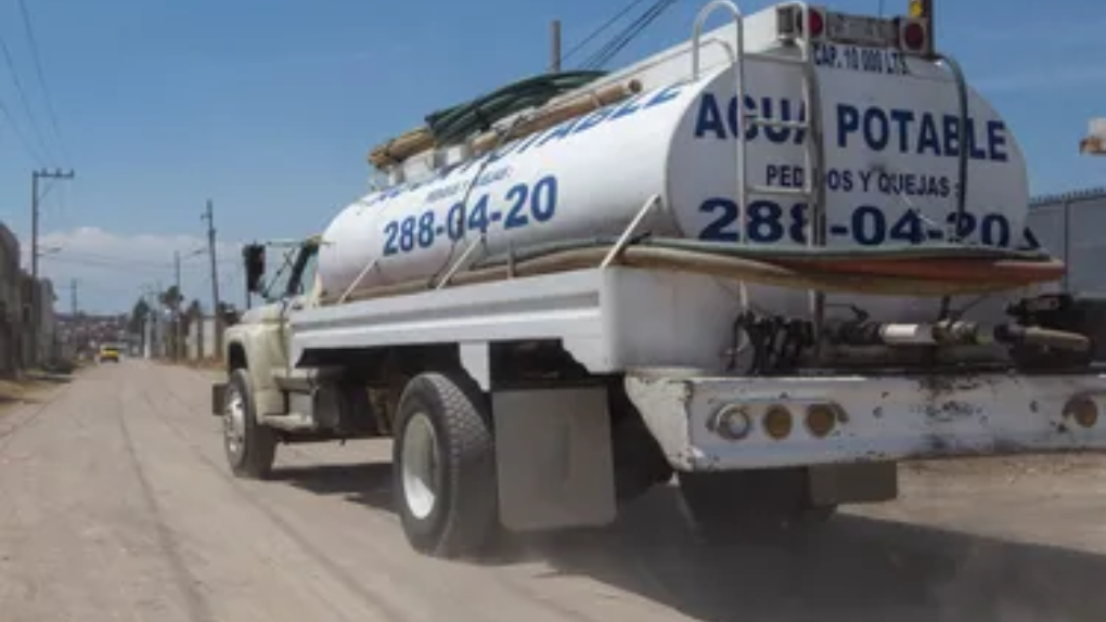 Armenta comprará 100 pipas ante desabasto de agua