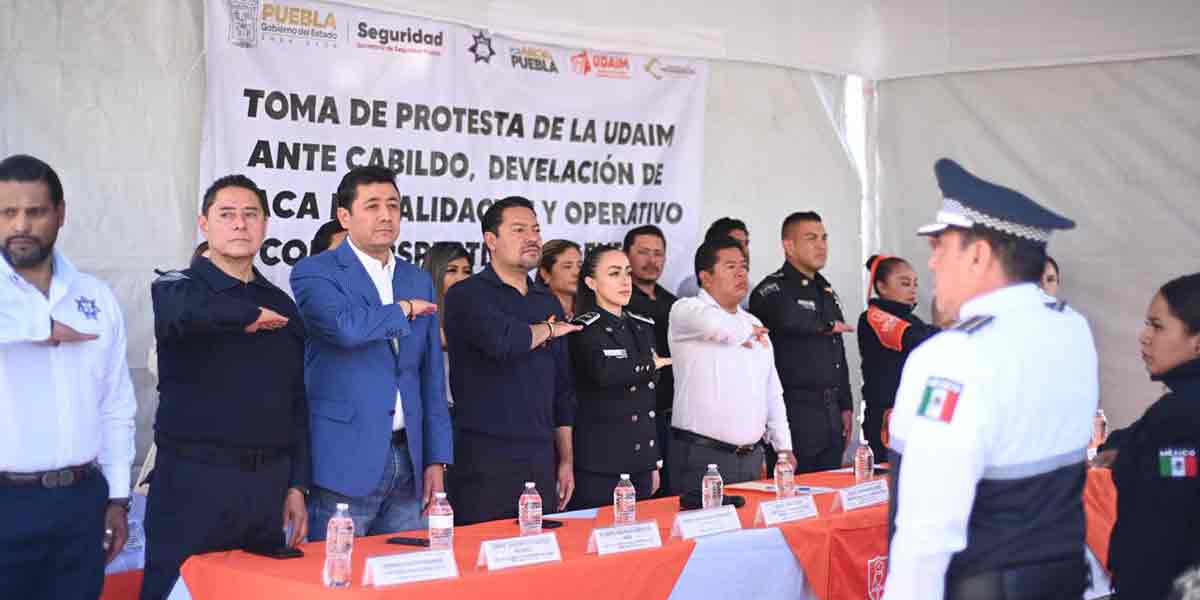Villegas acude a la inauguración del techado de la Primaria Aquiles Serdán en Tecamachalco