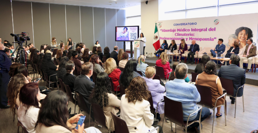 Por las mujeres poblanas: Liz Sánchez lleva la menopausia al debate nacional