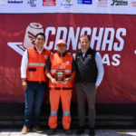 FEDERACIÓN RECONOCE TRABAJO DE CECI ARELLANO POR AMOR A LAS FAMILIAS