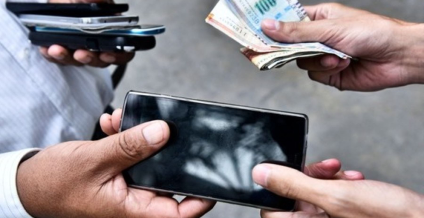 Plaza Tecnología Puebla expulsa a vendedores ilegales