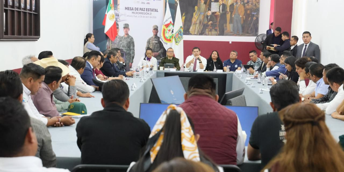 ENCABEZA GOBERNADOR ALEJANDRO ARMENTA MIER MESA DE PAZ EN MICRORREGIÓN 21