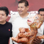 Recuperan 300 plazas docentes irregulares en Puebla y presentan siete denuncias penales
