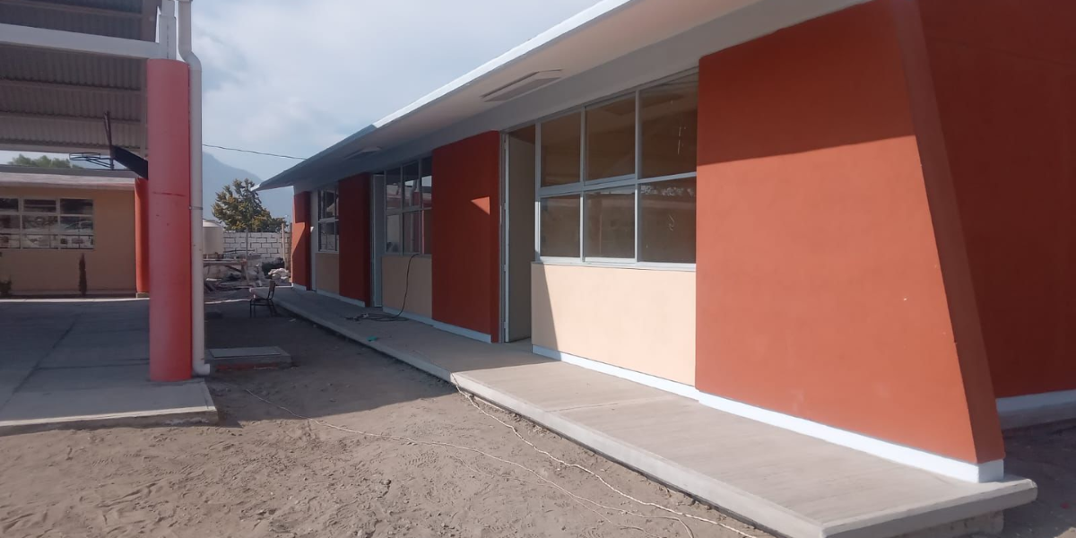 Gobierno de Puebla moderniza infraestructura educativa en Tlachichuca