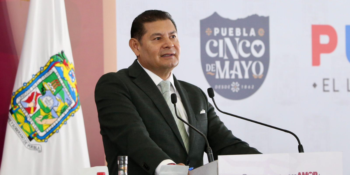 SISTEMA DE TRANSPORTE POR CABLE, ECONÓMICO, RÁPIDO Y PROTEGE EL MEDIO AMBIENTE: ARMENTA MIER