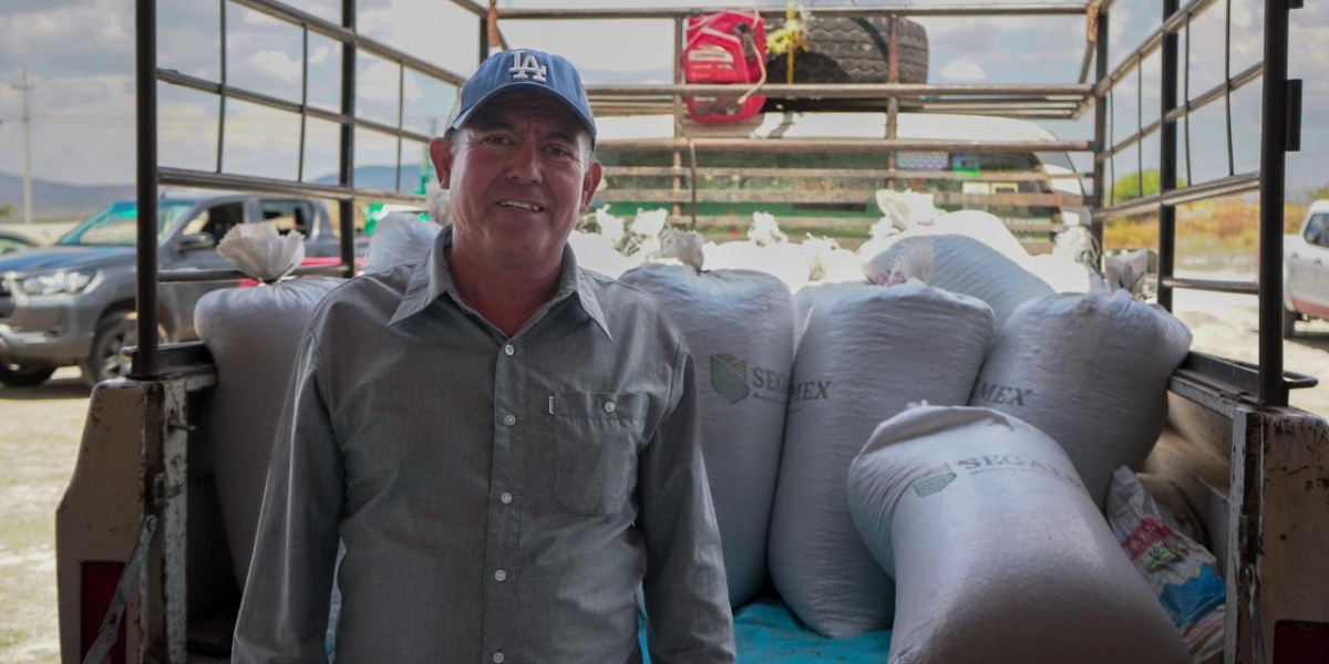 INICIA ENTREGA DE FRIJOL NEGRO PARA PROGRAMAS DEL SISTEMA ESTATAL DIF