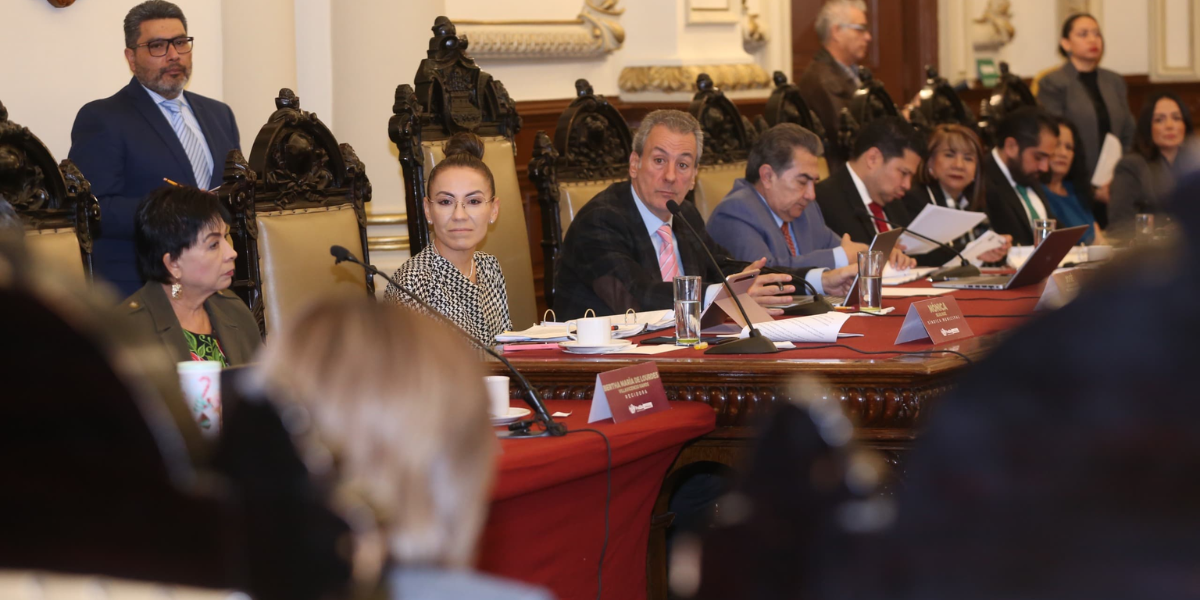 Reforma avanza: Cabildo de Puebla tendrá 8 regidores menos en 2027