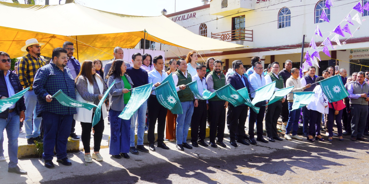 TRAS 17 AÑOS DE ABANDONO, GOBIERNO DE JUAN MANUEL ALONSO INICIÓ PAVIMENTACIÓN DE LA CARRETERA DE SAN JUAN TUXCO