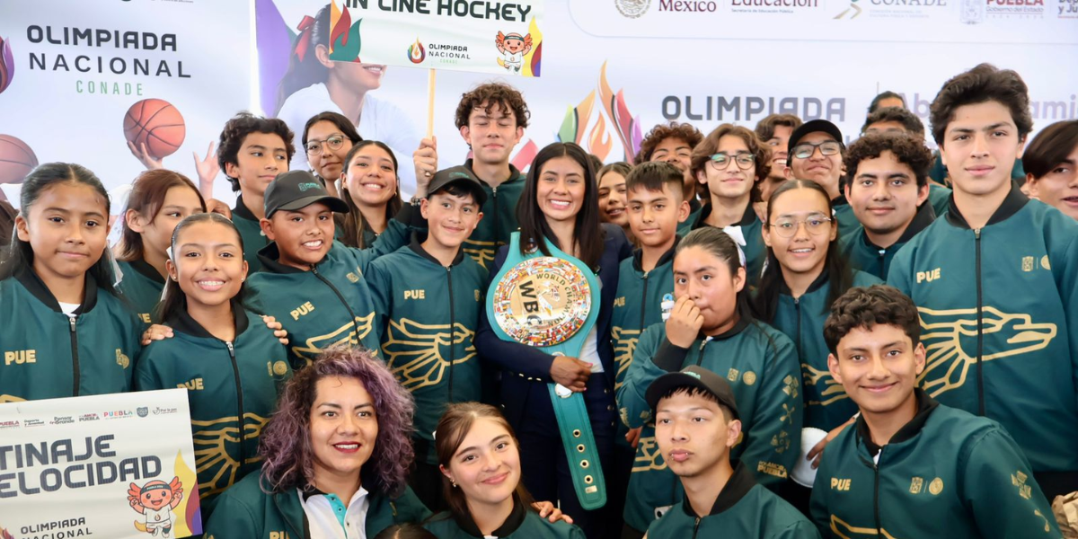 Abanderan a mil 35 poblanos rumbo a la Olimpiada Nacional 2026