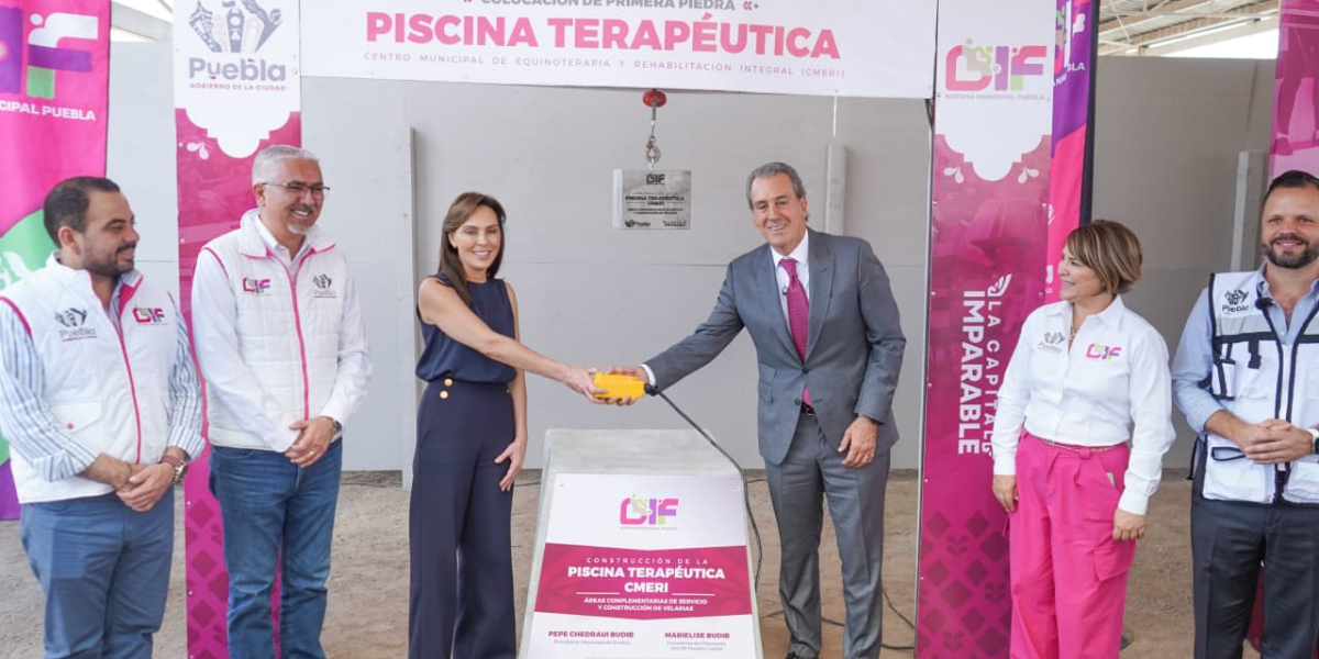 Pepe Chedraui y MariElise Budib colocan primera piedra de la piscina terapéutica del CMERI
