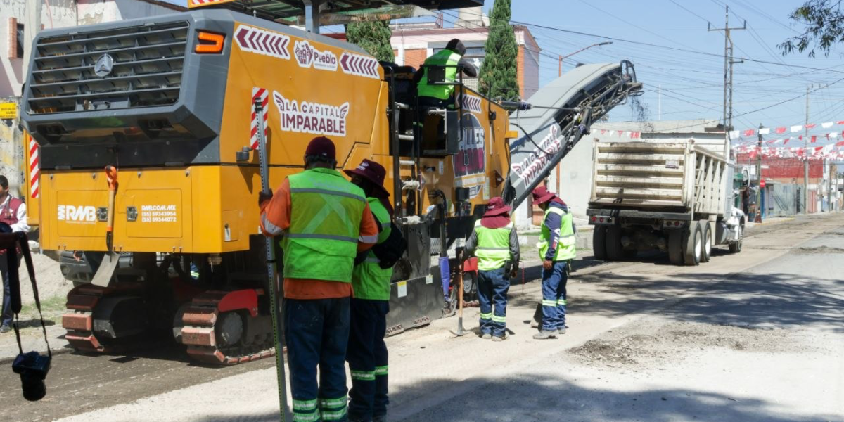Supervisa Pepe Chedraui intervención del Tren Capitalino de Pavimentación en la colonia Vicente Guerrero