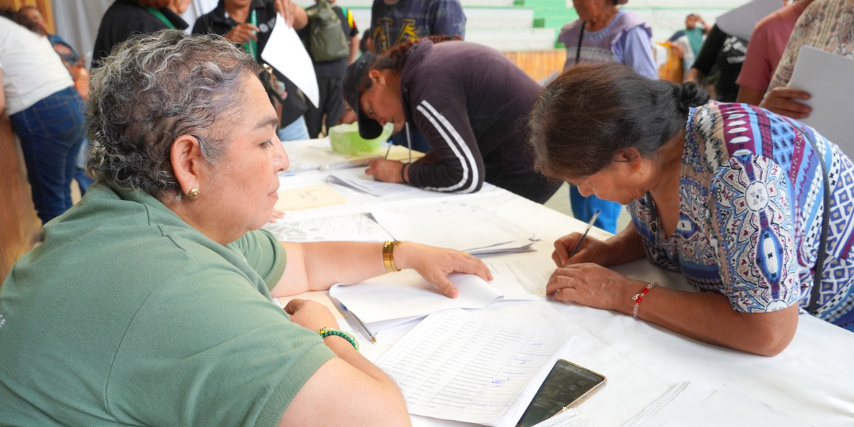 250 FAMILIAS DE TEXMELUCAN SON BENEFICIADAS CON LA ENTREGA DE TINACOS DEL PROGRAMA “CADENA DE VIVIENDA 2026”