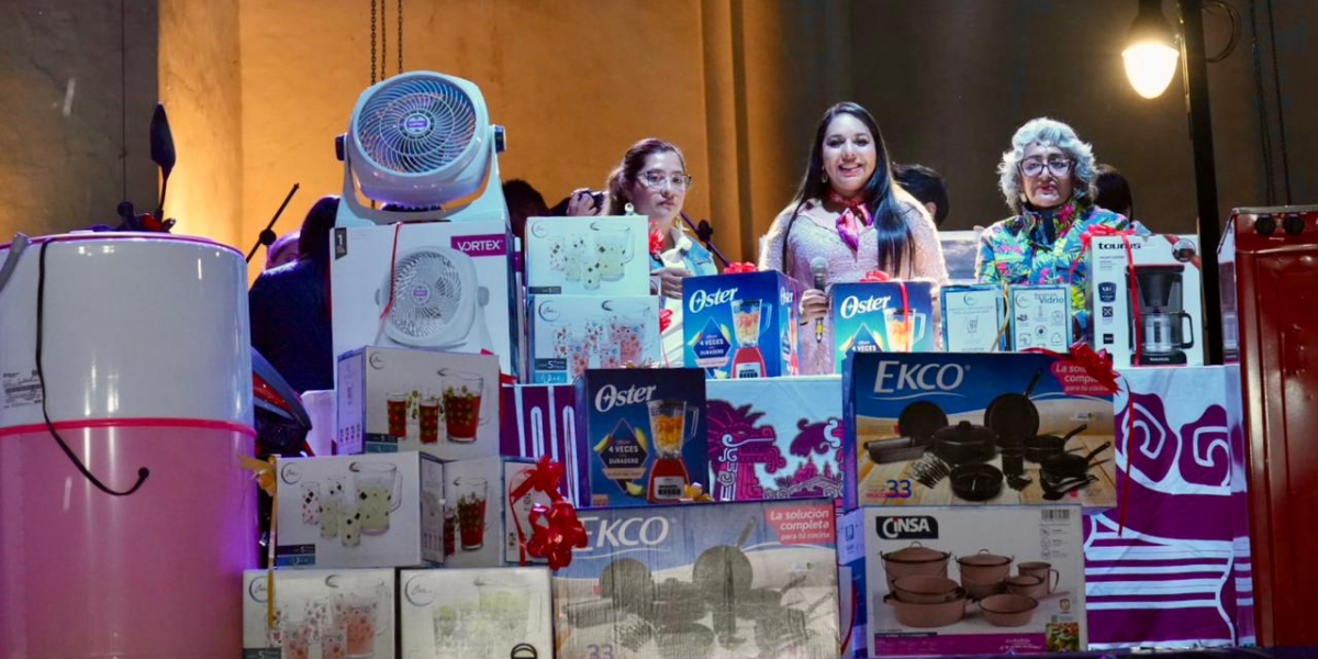 Tonantzin Fernández reúne a más de 5 mil mamás en gran festejo del Día de las Madres en San Pedro Cholula