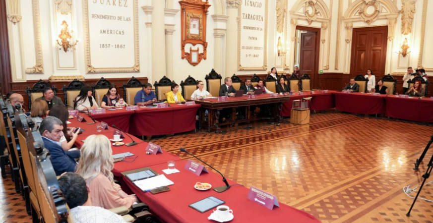 Nombra Cabildo a Alfonso Aguilar como secretario del Ayuntamiento de Puebla