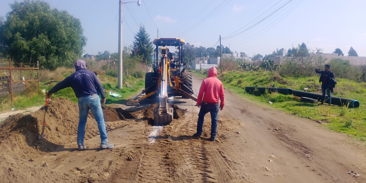 SOSAPATEX COLOCA CERCA DE 300 METROS DE RED DE DRENAJE EN ACCESO AL ICATEP DE TEXMELUCAN