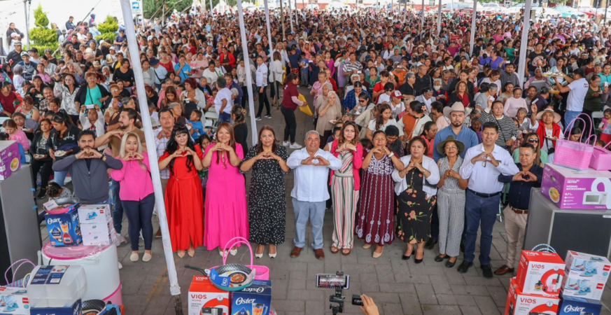 AMOZOC CELEBRÓ EN GRANDE EL DÍA DE LAS MADRES EN TODO EL MUNICIPIO