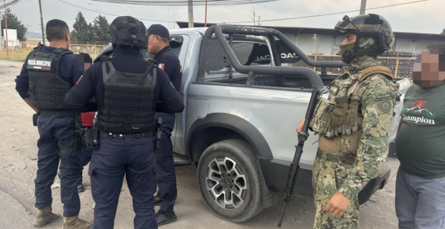 POLICÍA DE TEXMELUCAN EVITA POSIBLE FRAUDE EN COMPRA DE VEHÍCULO EN MOYOTZINGO