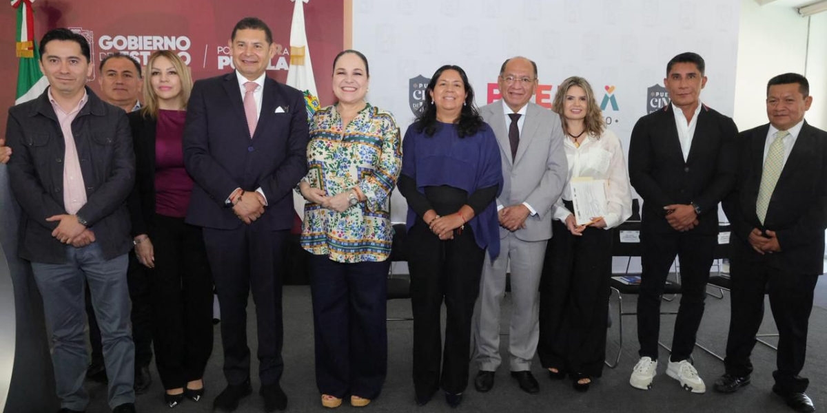 El Gobierno de México liberó el 11 de mayo a 1,115 mujeres productoras y pequeños productores de Puebla de sus adeudos con la Financiera Nacional de Desarrollo
