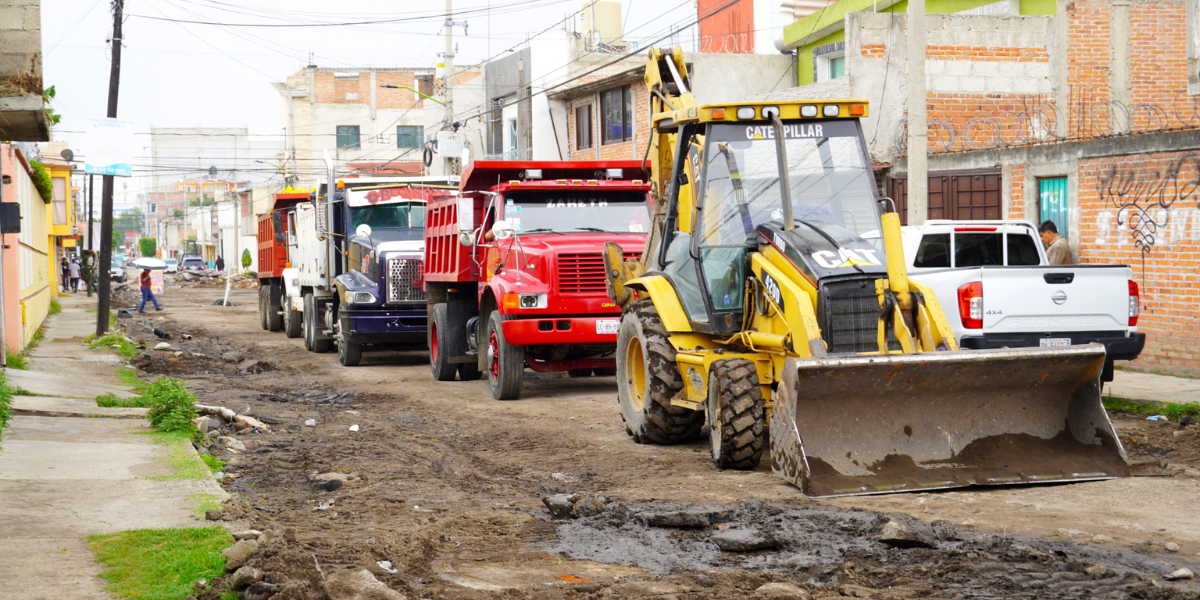 CON UNA INVERSIÓN DE 8 MDP, GOBIERNO DE TEXMELUCAN INICIA PAVIMENTACIÓN DE LA CALLE COFRE DE PEROTE EN LA CIUDAD