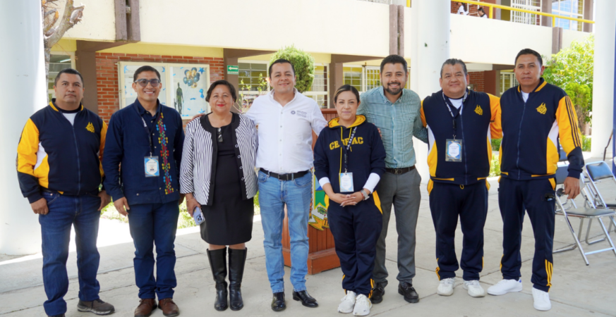 ENTREGÓ GOBIERNO DE TEXMELUCAN 300 ÁRBOLES PARA REFORESTAR EL CENTRO ESCOLAR GENERAL RAFAEL ÁVILA CAMACHO