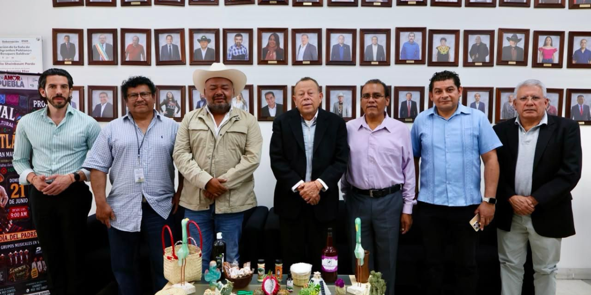 DIF DE TEXMELUCAN CELEBRA A ADULTOS MAYORES CON MOTIVO DEL DÍA DEL PADRE