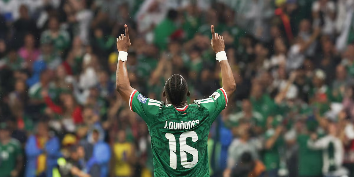 México vence a Ecuador 2-0 •Clasifica a octavos de final con una gran actuación de Quiñones y Jiménez