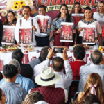 CON VIVIENDA Y EQUIPAMIENTO, GOBIERNO ESTATAL RECONOCE ENTREGA HEROICA DE BOMBEROS