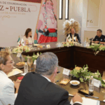 Cuotas escolares generan inconformidad entre padres de familia en Pachuca