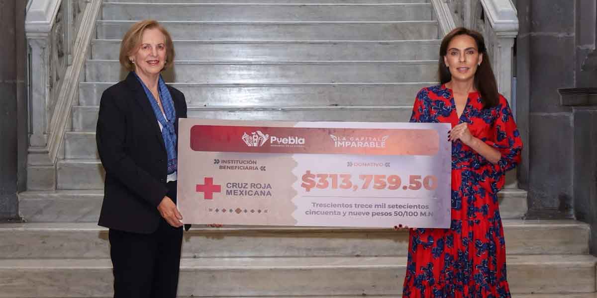 Entregan Pepe Chedraui y MariElise Budib donativo a Cruz Roja por colecta anual