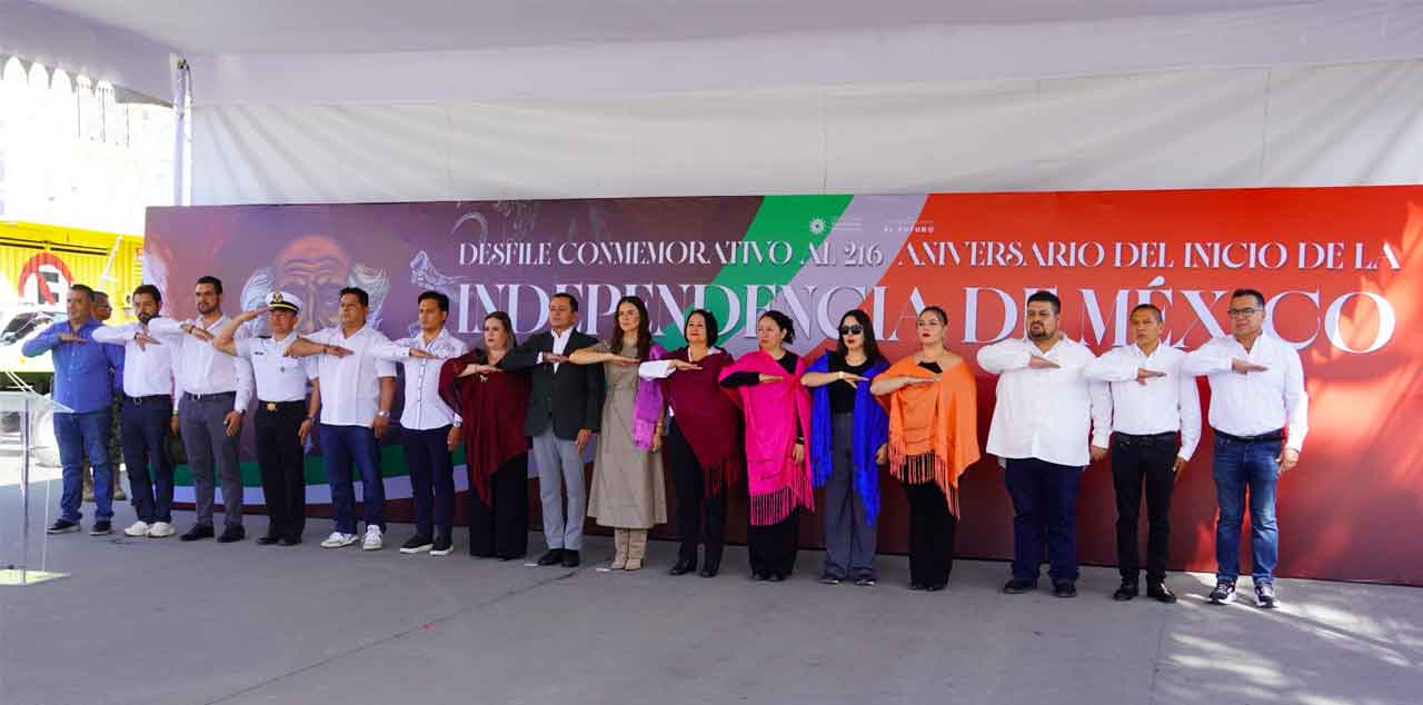 CON SALDO BLANCO Y GRAN PARTICIPACIÓN CIUDADANA SE REALIZÓ EL DESFILE CÍVICO-MILITAR TEXMELUCAN