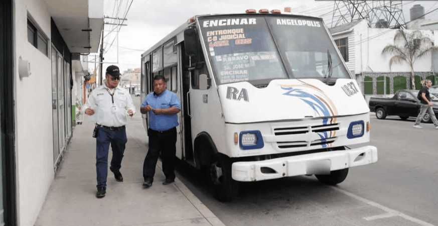 Más de 20 mil unidades del transporte público ya cumplieron con el reemplacamiento en Puebla