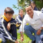 Entrega Pepe Chedraui rehabilitación vial en la colonia Fraternidad Antorchista