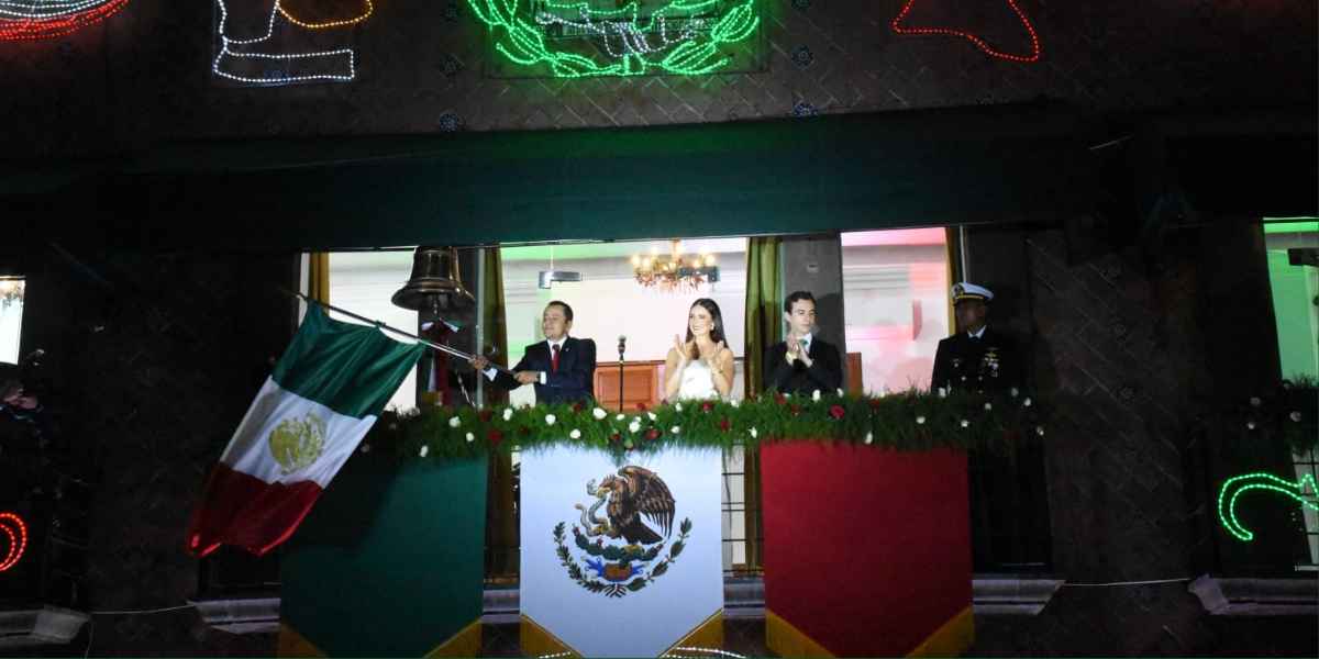 CON FERVOR PATRIO Y UNIDAD, MILES DE TEXMELUQUENSES DAN EL GRITO DE INDEPENDENCIA JUNTO AL EDIL JUAN MANUEL ALONSO